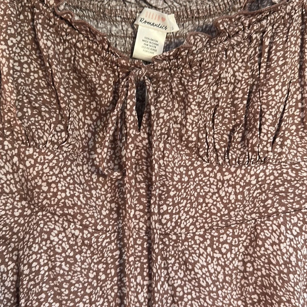 Top - Picture 2 of 5